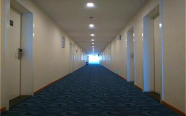 7 Days Inn Shenzhen Baoan Shiyan Branch