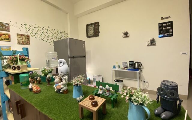 Nest And Big Forest Guesthouse