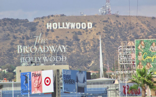 LA Luxury Suites Free Parking 2BD2BA