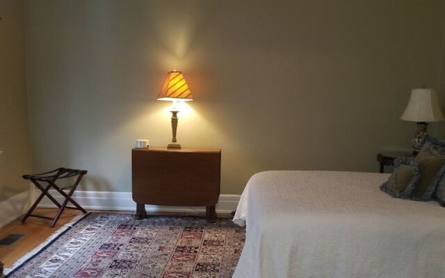 Downtown Guest Quarters Hotel