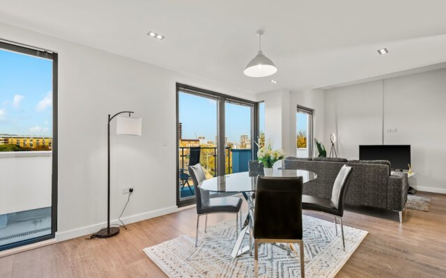 Three Bedroom Apartment in Hoxton