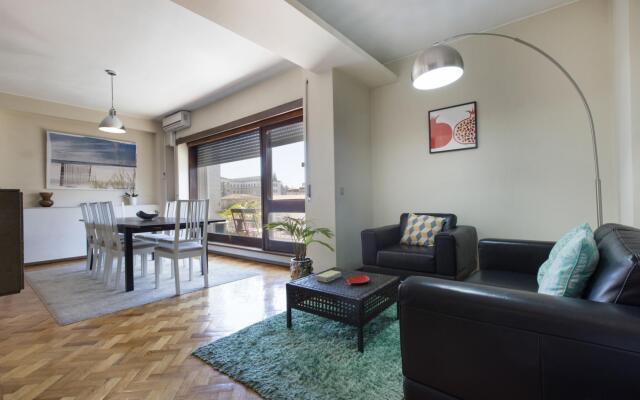 Lvpremier Clerigos RE2 Space Lift AC Balcony