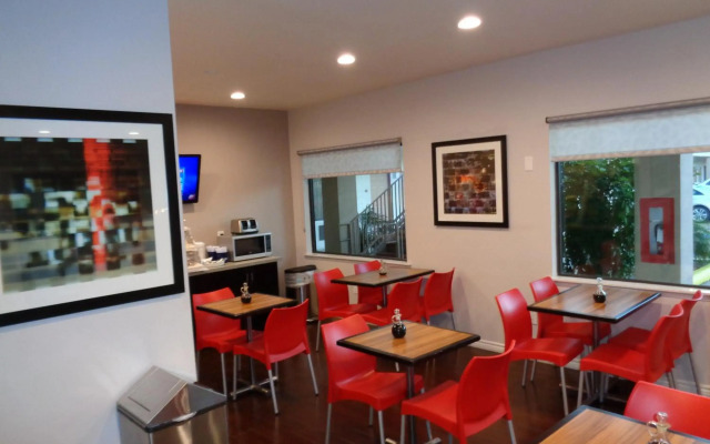 Grand Villa Inn Galleria