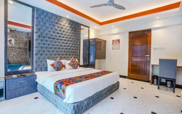 Fabhotel Twigo Inn