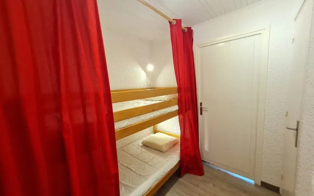 Bright Third-floor Apartment