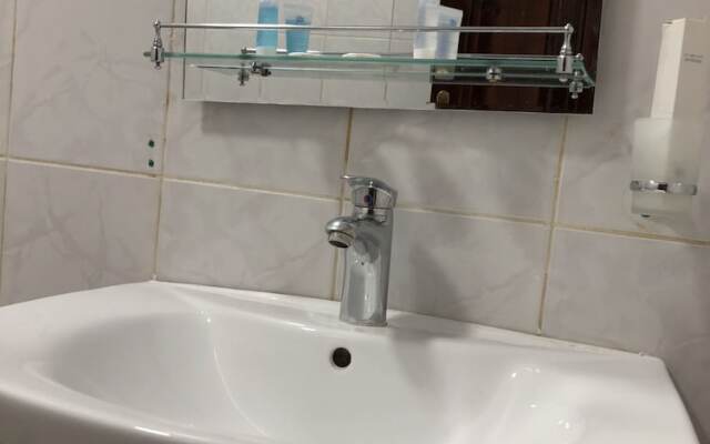 Al Ghazali Suites