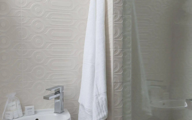 The Sydney, The Edgartown Collection