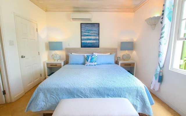 Ocean views apt with shared rooftop pool: Beacon Hill Surf by BSL Rentals