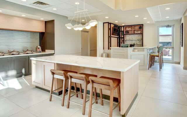 Hilton Garden Inn Lakewood