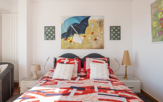 Elegant Apartment in Nice With Swimming Pool