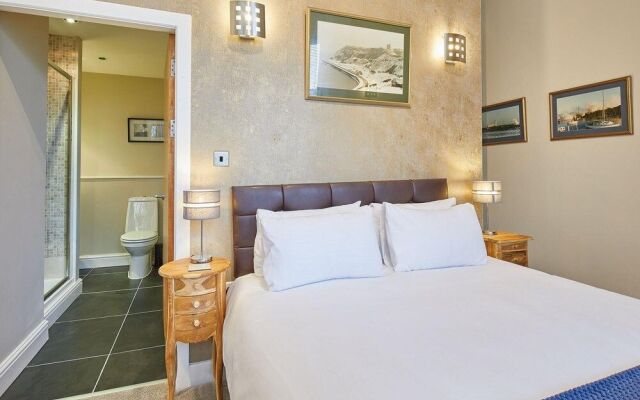 Host Stay Three Bays
