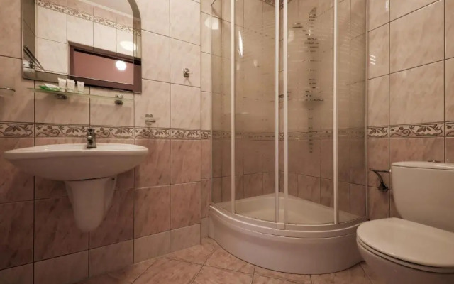 Hotel Restauracja Leliwa