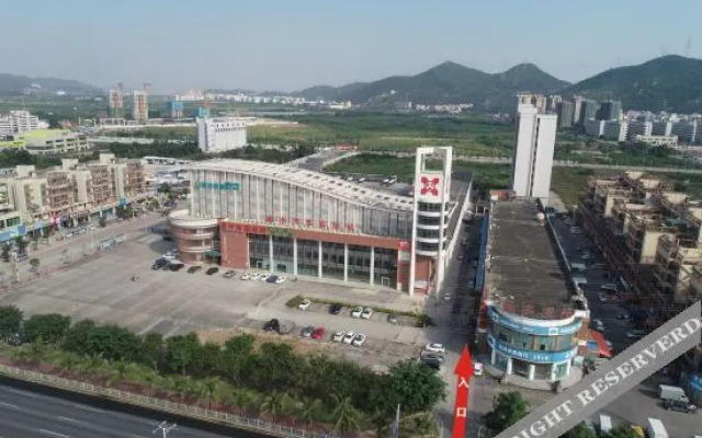 Yuanlong Hotel (Zhuhai Nanshui Bus Station)