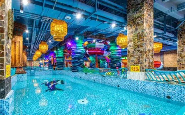Yinhe Happy World Hotel – Pool – Harbin