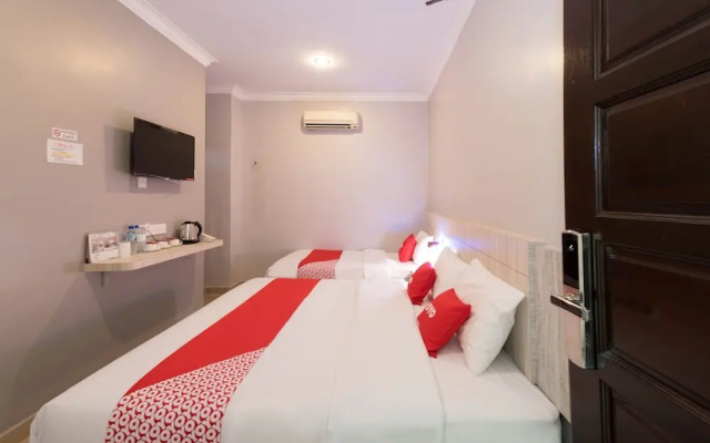 Super OYO Capital O 89366 Spring Inn Hotel