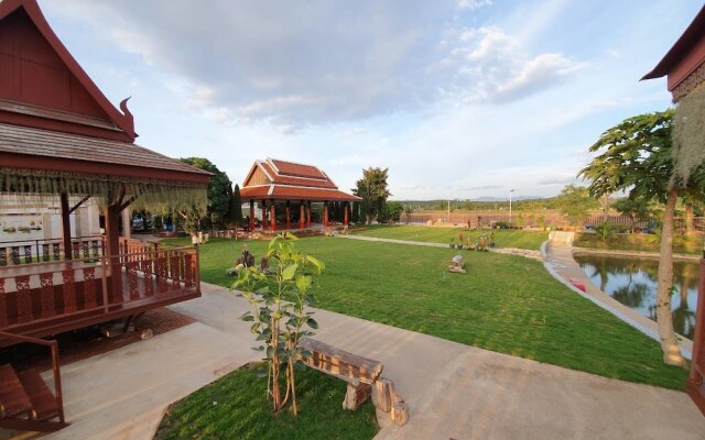 Montharntham Resort Ruknailuang