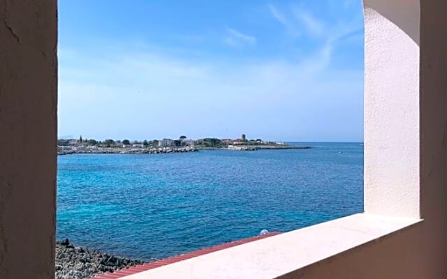 La Scogliera Azzurra