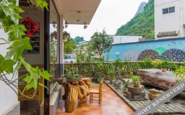 Yangshuo Jibaihe Hostel