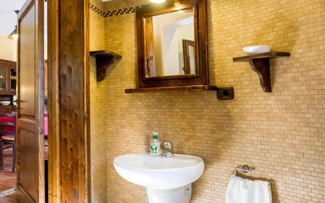 Lovely Stone Villa with Pool