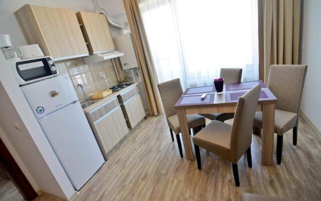 Lux Tropical Garden Apartment Mamaia Nord