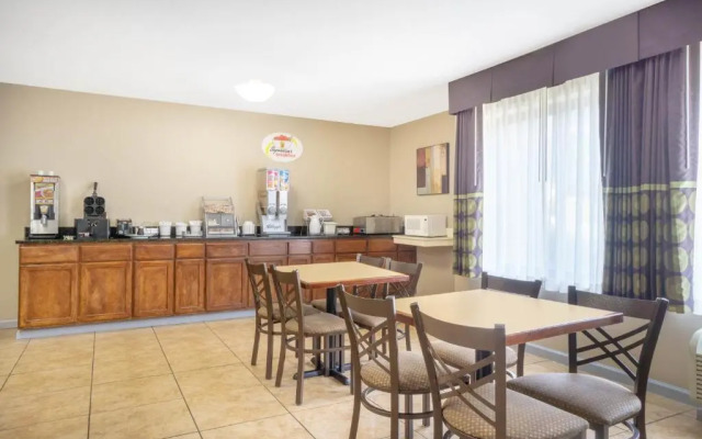 Super 8 - Harrison OH