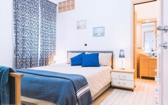 Blue Marine Beach Front - 011016-LT-0013