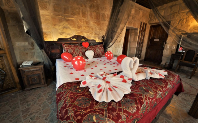 Dedeli Konak Cave Hotel