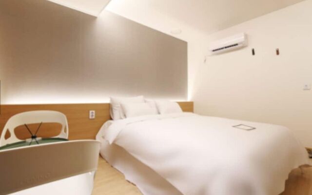 Urban Stay Hotel