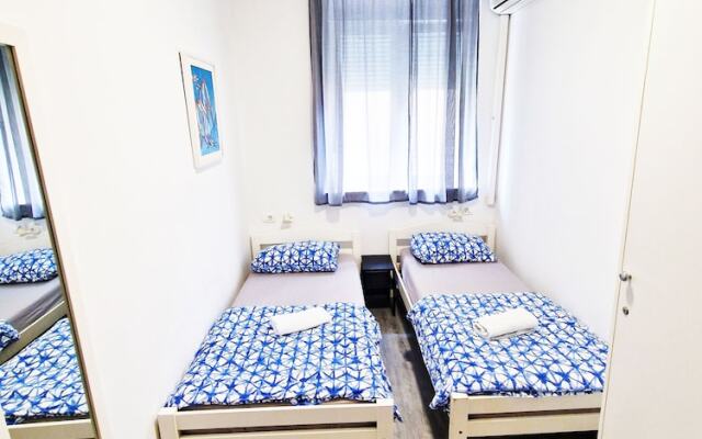Croparadise Hostel