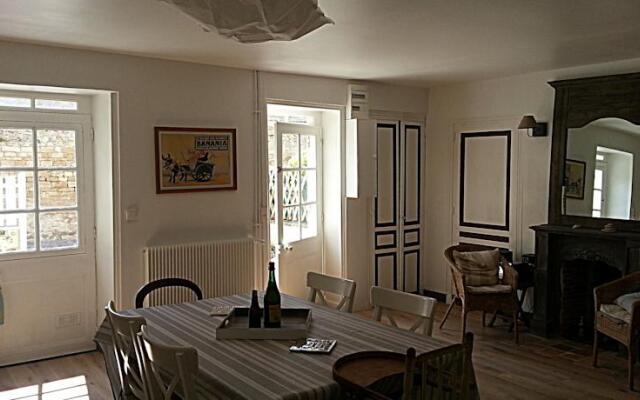 Une Maison Dans Le Village