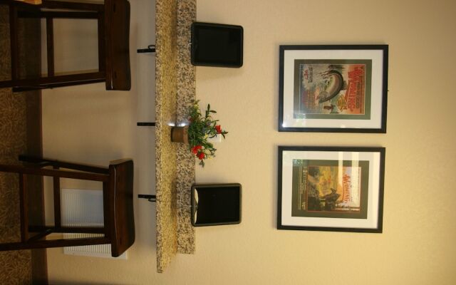 Buffalo Lodge and Grill