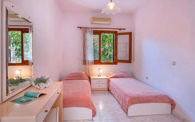 Olympia Paxos Apartment