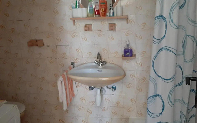 Apartments by the sea Brist, Makarska - 15443