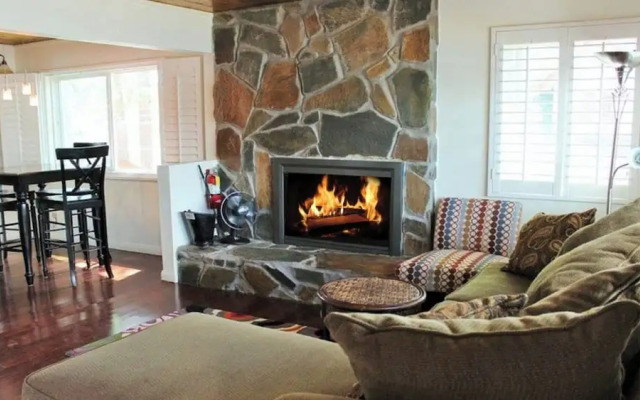 Lakefront Amazing Views - Modern B