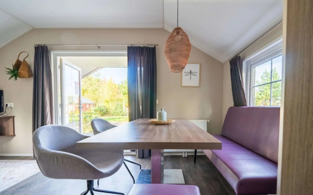 Comfortable Chalet Near Park De Veluwe
