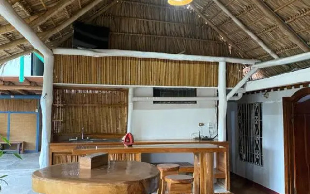 Mauras Tropical Mini Hostel