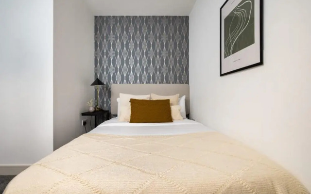 The Battersea Loft - Trendy 3bdr Flat With Patio, London