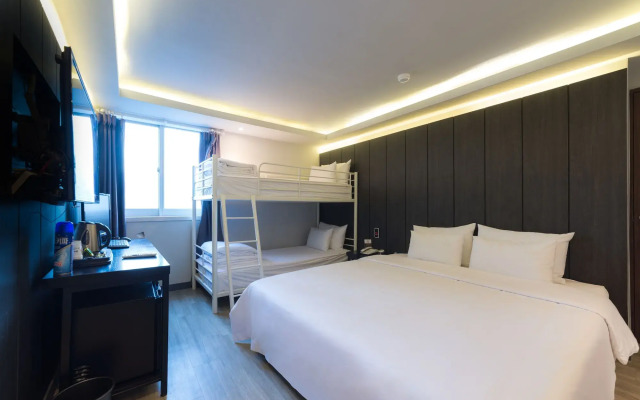 Hotel Bridge