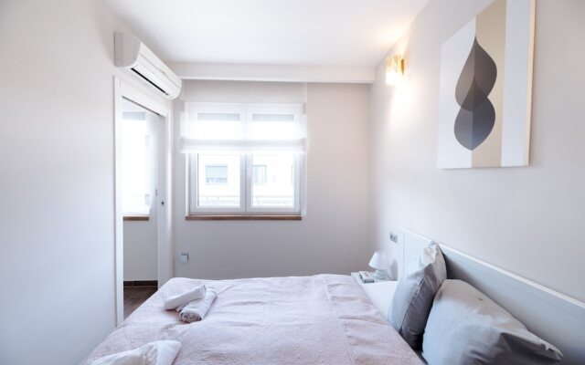 Budapest Easy Flat - Penthouse Basilica