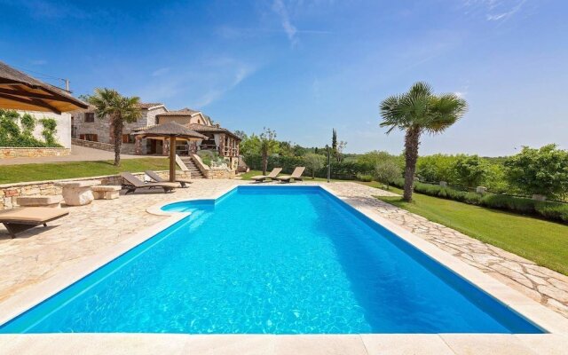 Villa Vally