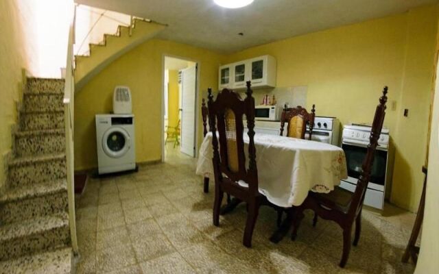 Casa Sandra Y Mariela