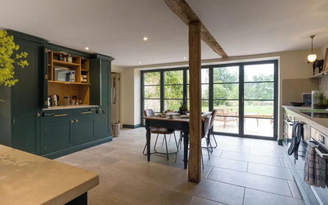 The Mill House Beautiful 4BD Family Home