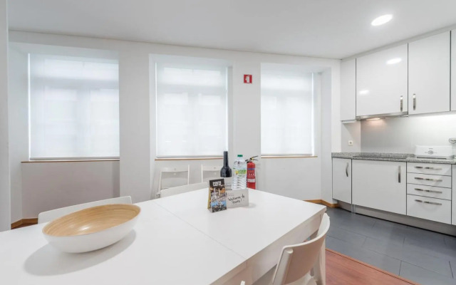 GuestReady - Ao Coliseu 2D Central studio suite