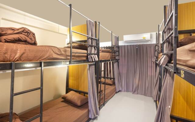 OYO 723 Lamphun Hostel