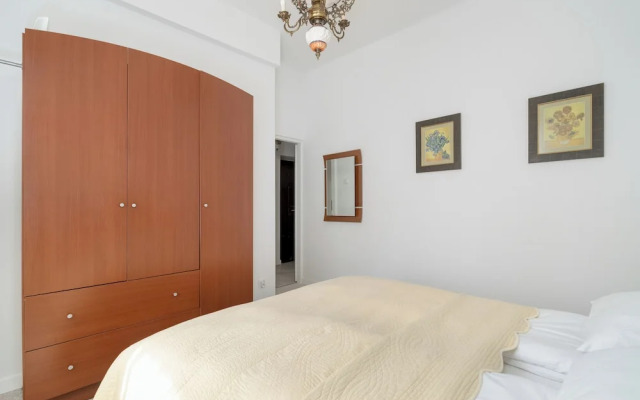 Poznan Apartment With Parking by Renters