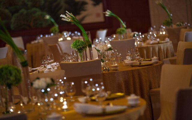 Renaissance Tianjin Lakeview Hotel