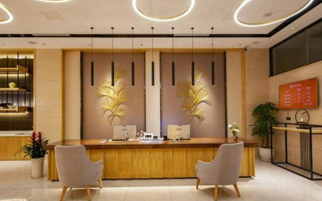 Home Plus Hotel (Chengdu Shuangliu International Airport)