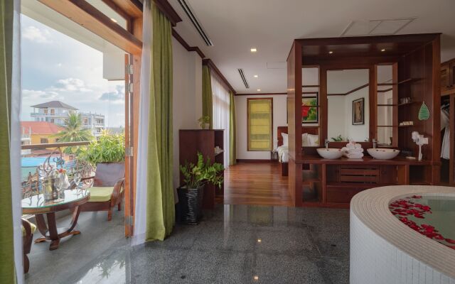 Vid Angkor Boutique