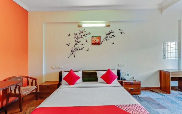 OYO 451 Goyal Residency