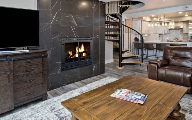 Luxury 3 Bedroom Condo in Vail Village